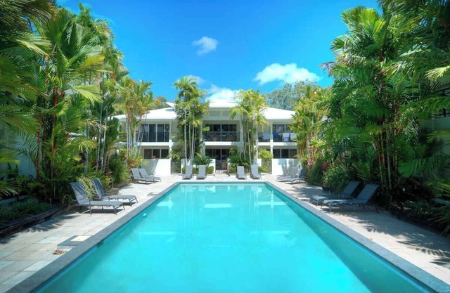 Oceanique Villa - Absolute Beachfront Port Douglas