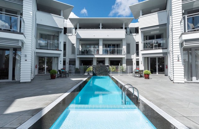 Oceanside - Paihia Waterfront Apartment