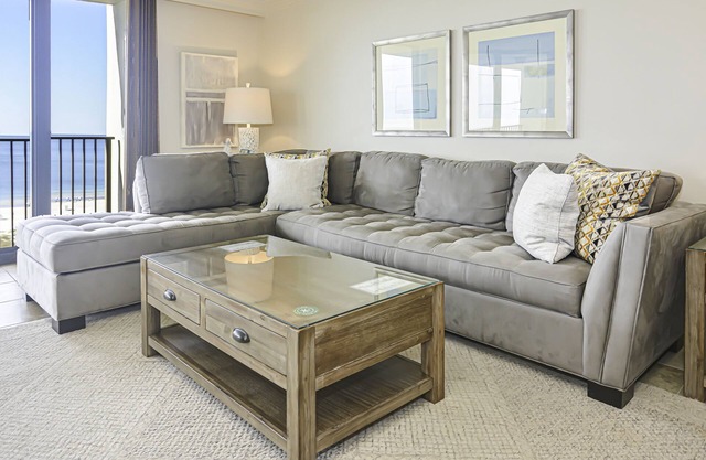 Oceanview - Finest apartment Phoenix 6! - 8th floor.