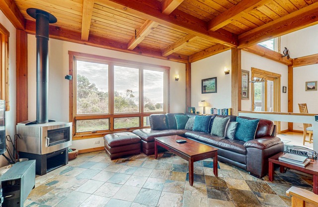Oceanview Home with Two Decks & Full Kitchen - Walk to Bluff Trail & Shared Pool