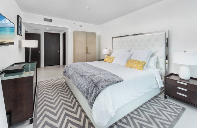 Oceanview Private Condo at The Setai -1901023B