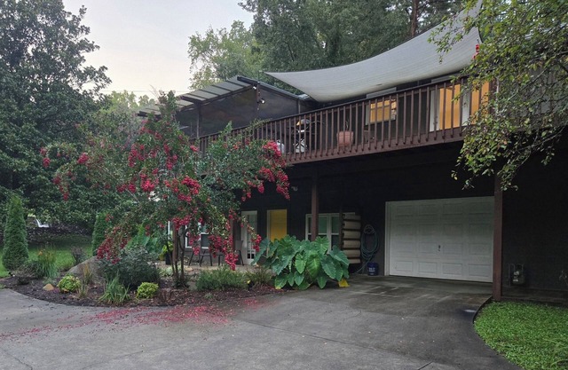 Oconee Oasis: 2BR/2bed updated suite w scenic view