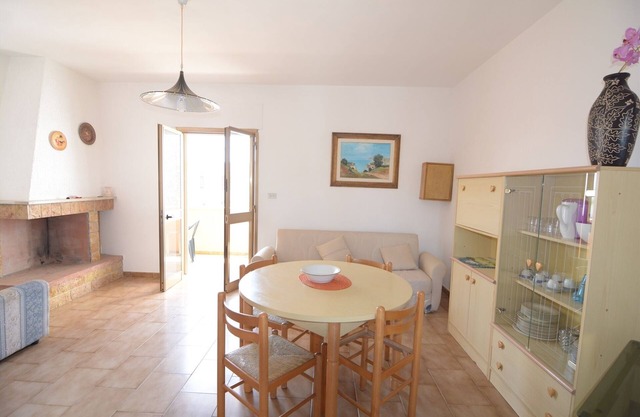 OFFER:Salento,Torre dell'Orso:5-6 places comfortable second floor.