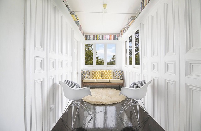 Offers a beautiful space for a family getaway or a romantic holiday for two.