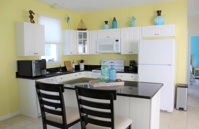 Ogunquit Beach Cottage With Resort Amenities