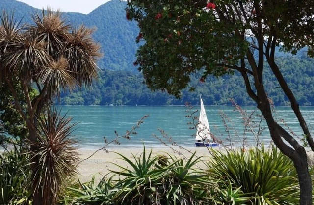Ohingaroa Bay cabin.