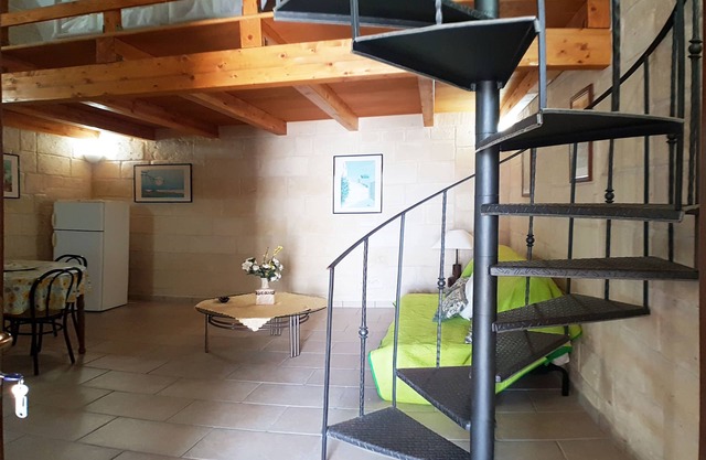 Oikia Holidays Uggiano Casa Dante Eliana