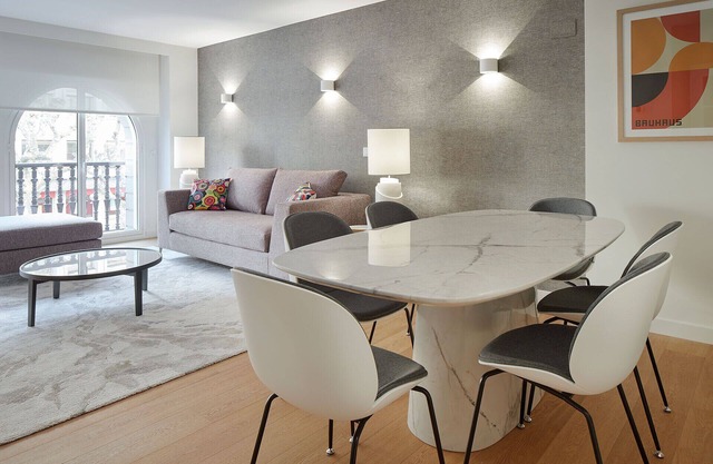 Olabar I | The Rentals Collection