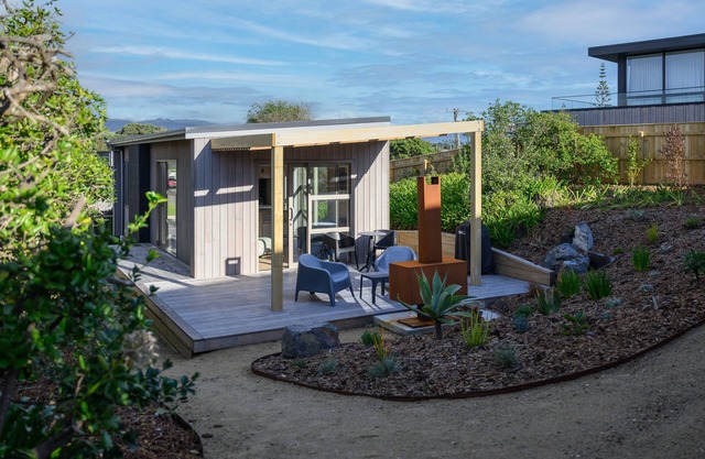 Old Beach Pods - TuterenLuxury Beach Retreat