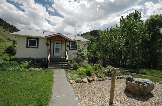 Old Chico Cottage, Creekside and Hot Water Springs