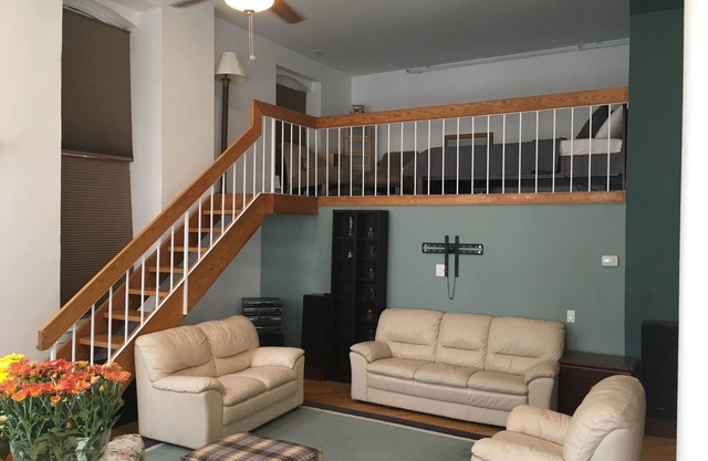 Old City - Spacious Tri-level Loft
