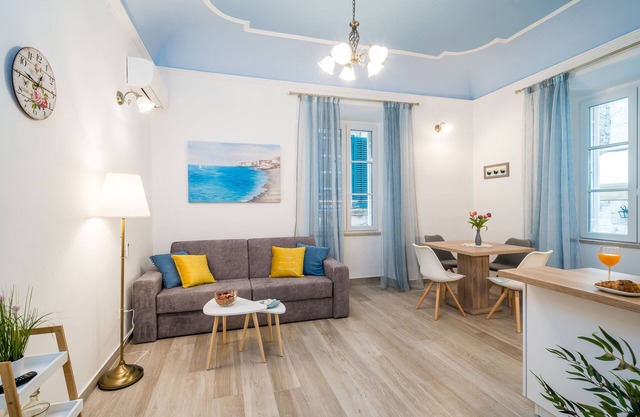 Old city top spot apartments just one step from the main street Stradun