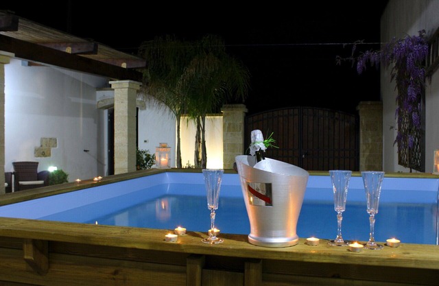 OLD DWELLING SALENTINA, WITH POOL AND TWO STEPS FROM THE SEA