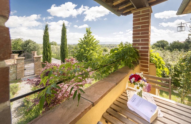 Old farmhouse surrounded by olive groves and near the village, max 2 adults, with pool