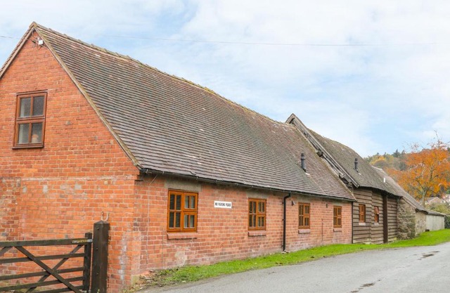 Old Hall Barn 4