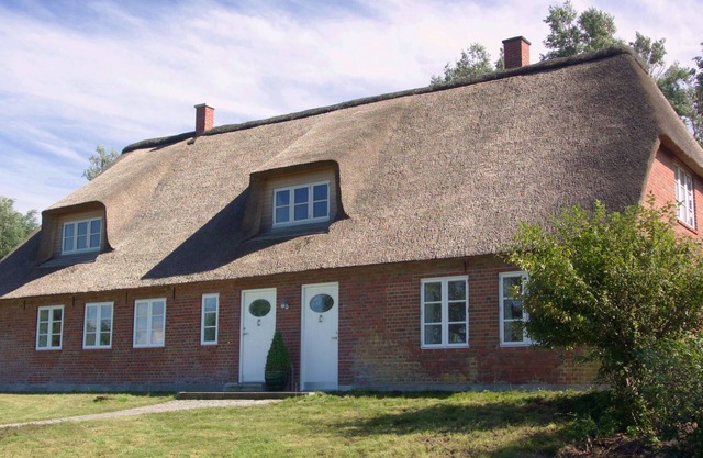 Old lock keeper's house LUV 5 * Thatched cottage for 6 pers. + Sauna house