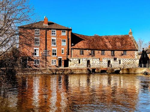 Old Mill hotel
