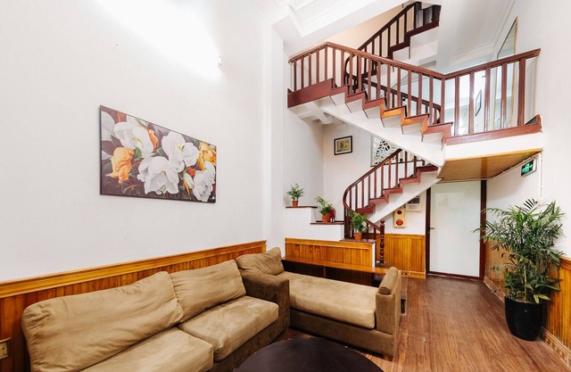 Old Quarter ENTIRE house - Bathtub,Balcony,BBQ area,Snooker, private bathrooms