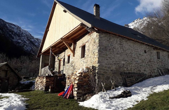 Old renovated house in the heart of the Parc des Écrins for nature lovers