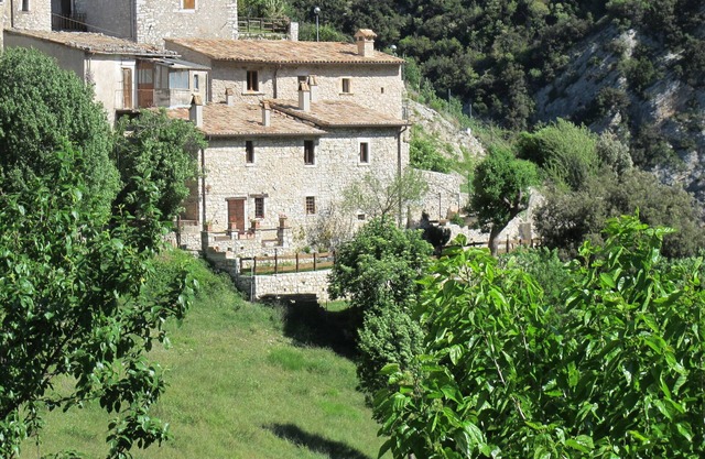 Old rural house with garden & SPA in the village of Valnerina