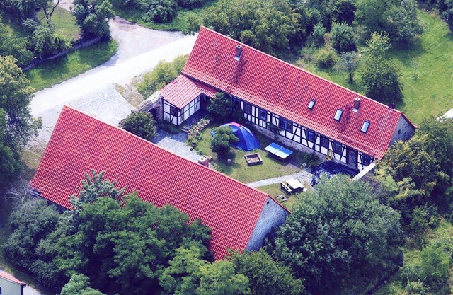 Old sheep farm from the 17th century in the Hassberge nature park with a large yard for children