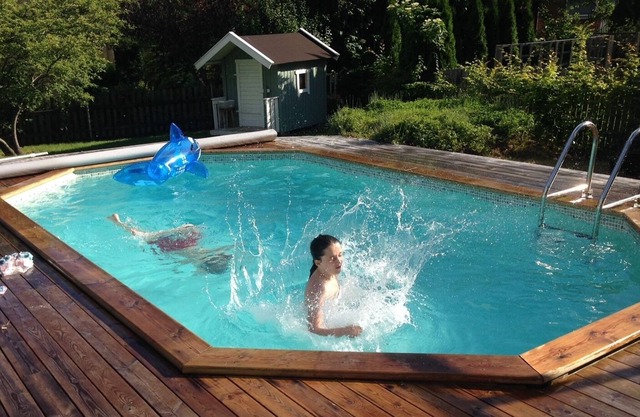 Old style villa with pool close to Stockholm City. Close to lakes, forests, sea