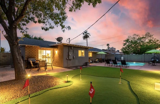Old Town Escape|FREE Heated Pool & Spa|Sleeps 12