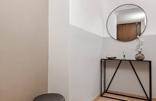 [Old Town-Station 500m away] Elegant Loft