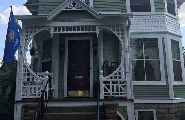Old Victorian with great outdoor space