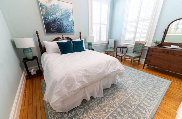 Old world charm downtown Edenton near the harbor, with homemade breakfast daily