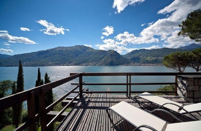 Olgiasca Villa Sleeps 12 Pool WiFi
