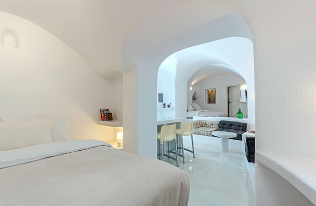 Olive Cave house "Bronze"
