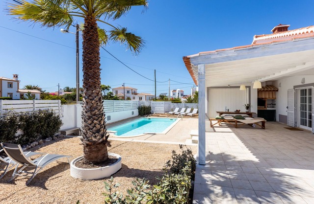 Olive House - Steps away from the National Park
