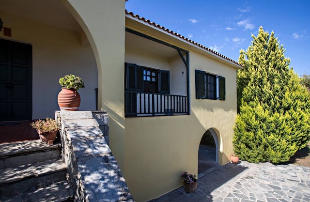 Olive, sea and sunset villa!