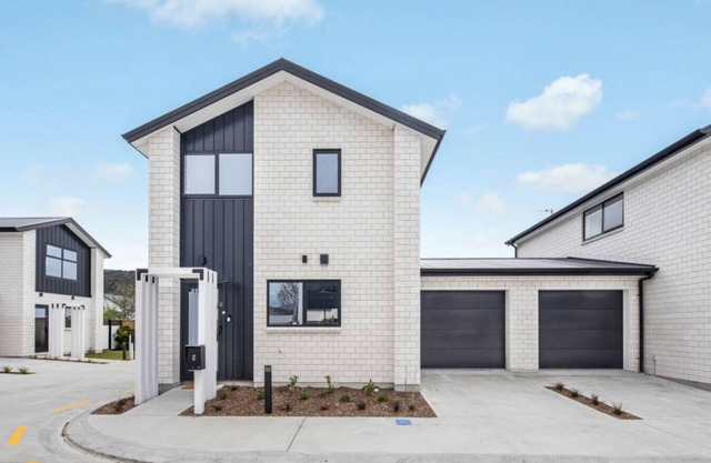 Oliver Oasis: Wellington 2BR Retreat