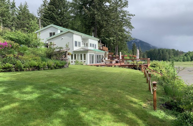 Olympic Peninsula, from Coast to Forest, Scenic Hiking, Kayaking, Fishing, GEM.