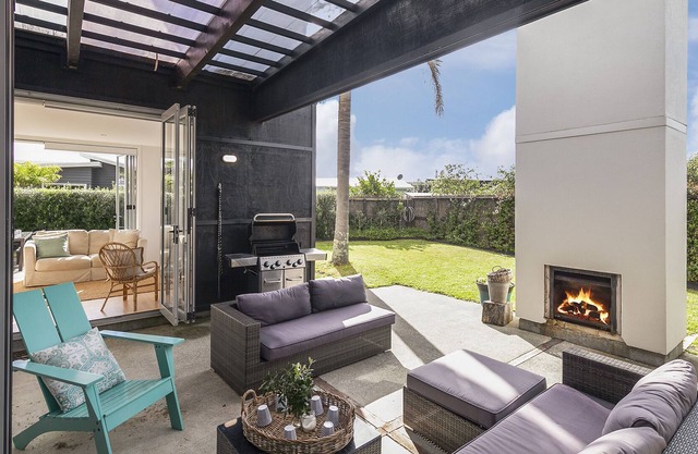OMAHA RETREAT - OMAHA HOLIDAY HOME, family friendly in Tawharanui
