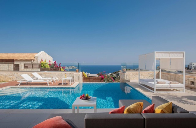 Omega House in Crete
