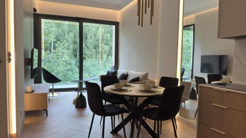 Omega Lake Apartments New