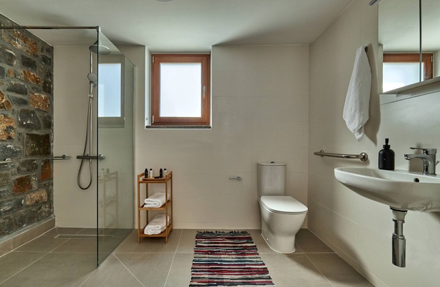 Omythos Uranos, Romantische Villa mit Grosser Privaterterrasse und Aussicht