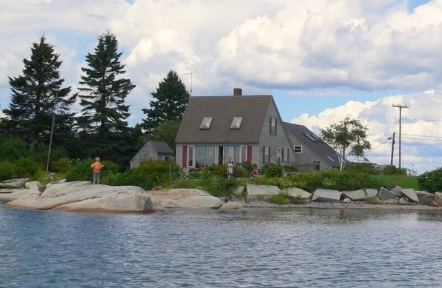 On Ocean, Great Sea Views, Well Equipped, Private, 3 BR