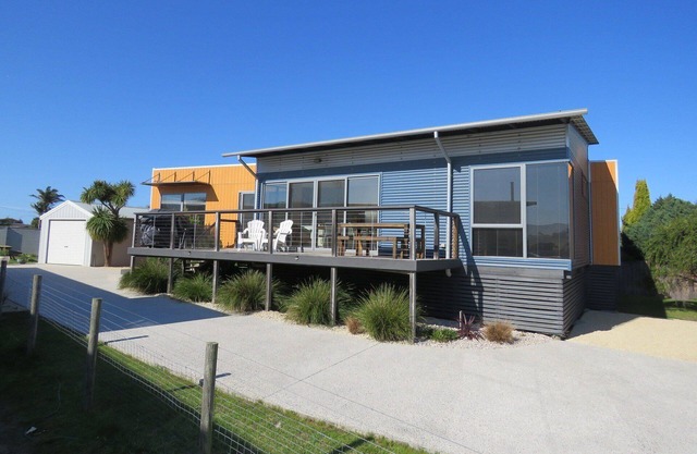 On Redbill - Freycinet Holiday Houses