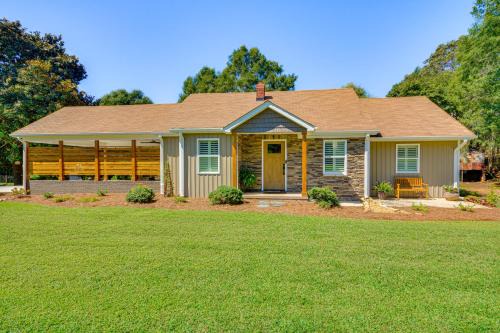 On-Site Pond Nature-Filled Winston-Salem Retreat!