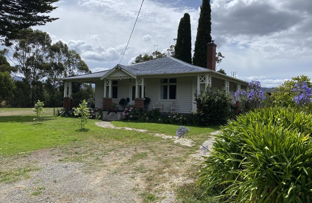 On the banks of the Huon River, in the heart of HuonValley