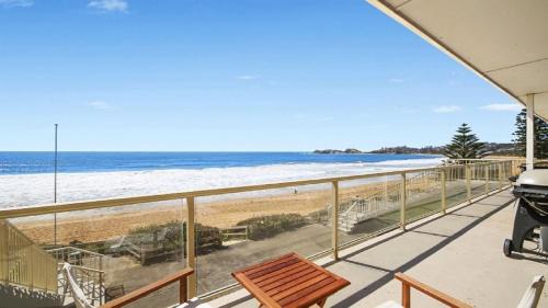 On The Beach #13 Beachfront, Ocean Views Accom Holidays