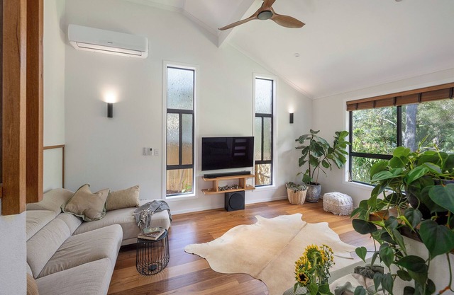 ‘On the Shores’ Newly renovated 3 bedroom home