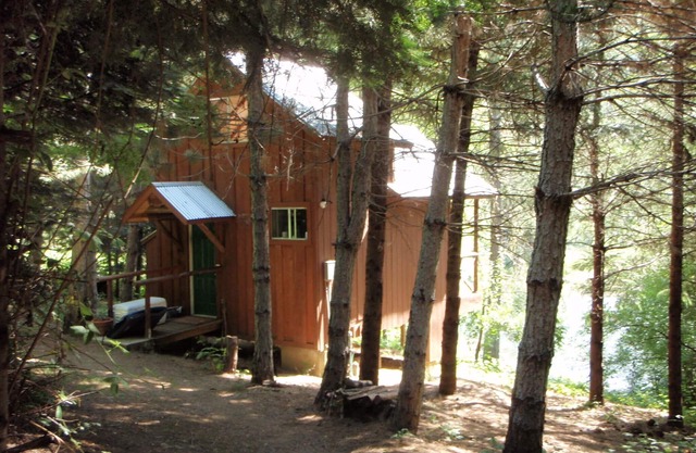 On the Trinity River, Fire Pit, Dogs OK, Privacy, Historic Miner's Cabin