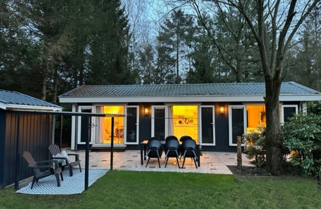 On the Veluwe in the woods, Boho style, kids & dog welcome, large garden&terrace