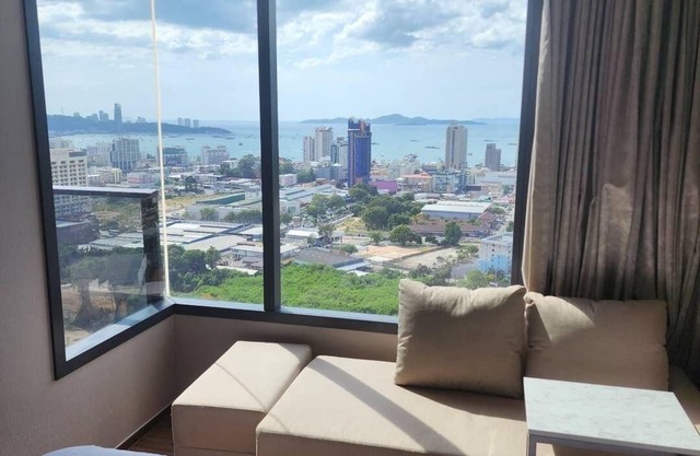 Once Pattaya Cozy nest 1 BR at high of city