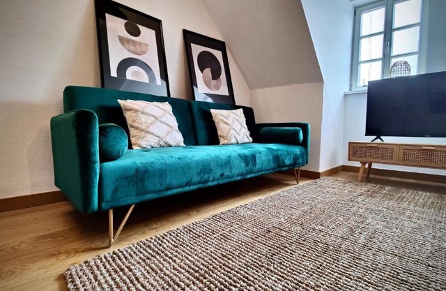 One Apartment's⎢Neu+Zentral⎢Alberstplatz⎢Altbau